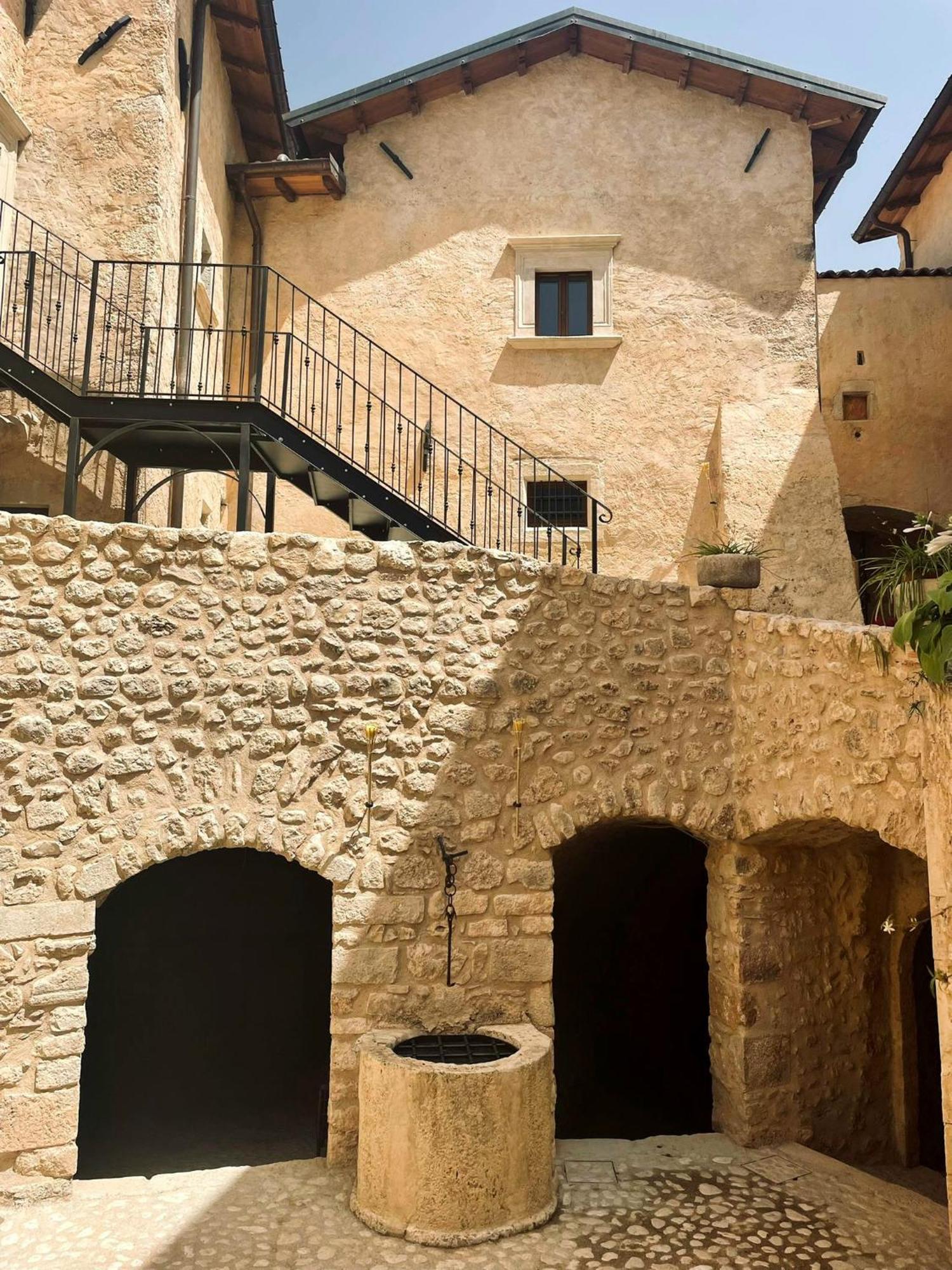 Acciano Palazzo Pirro Dimora Storica B&B 외부 사진